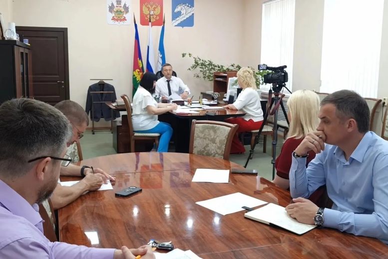 Глава Белореченского района провел приём граждан