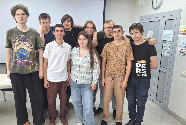 Девять студентов-химиков БИТТ прошли практику на крупнейшем предприятии города